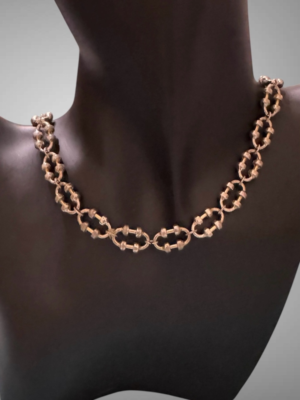 AVON 1978 VERSATILE LINKS NECKLACE